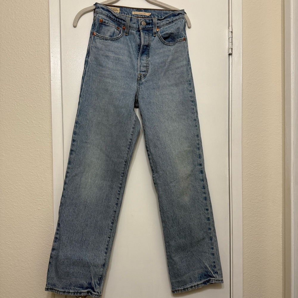 Levi’s Premium Ribcage Straight Ankle